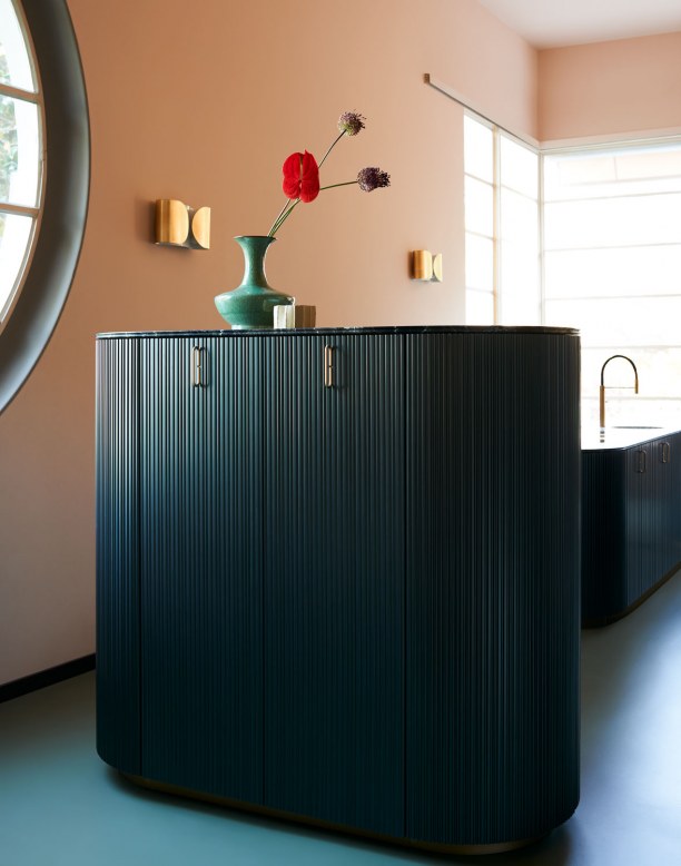 cocina-tangram-azul-marmol-mueble-2
