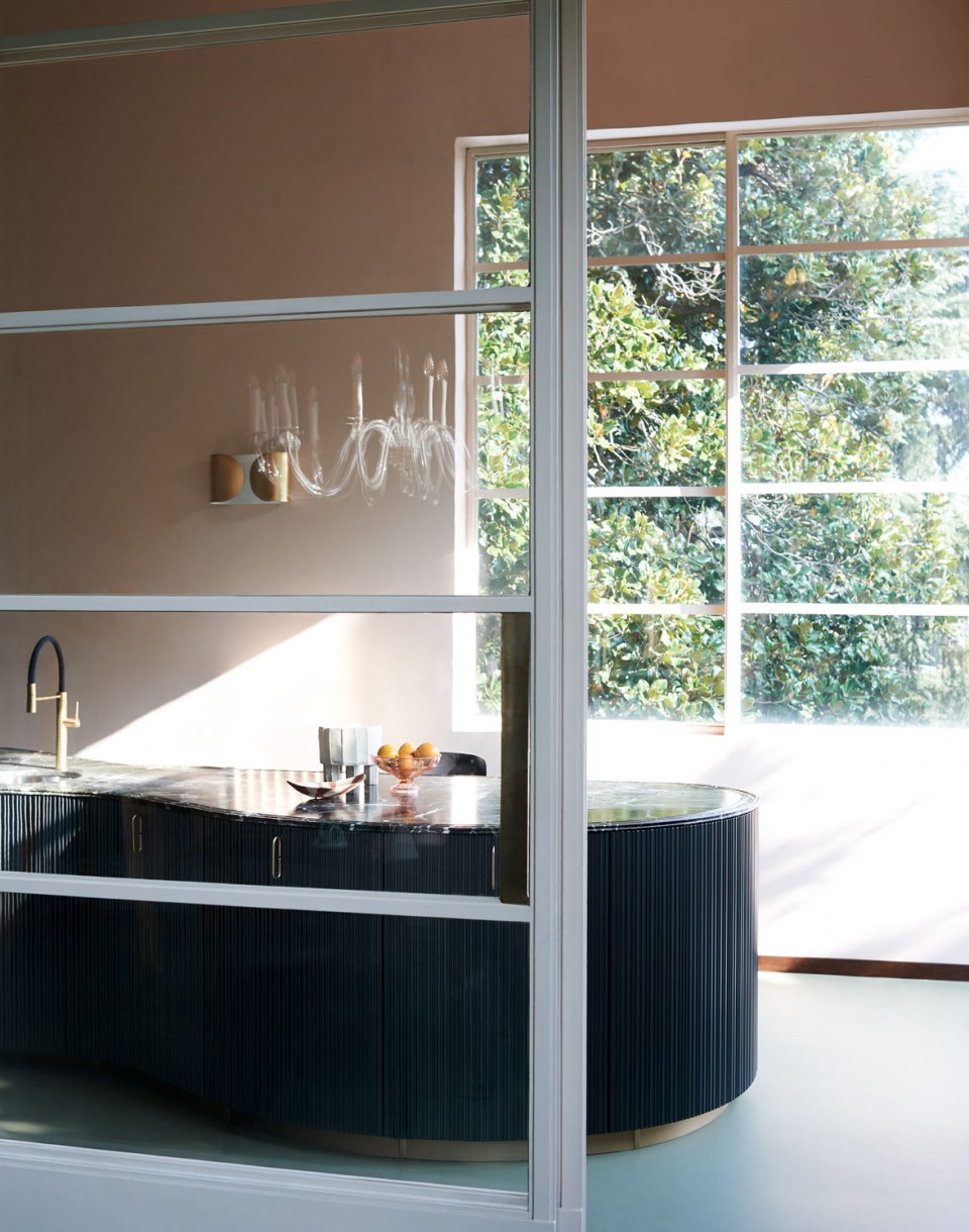 cocina-tangram-azul-marmol-sol-brillando-2
