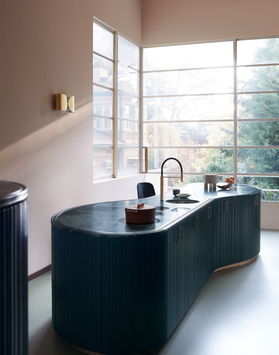 cocina-tangram-azul-marmol-sol-brillando-4